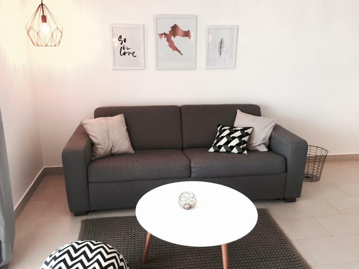 Apartmani Zivaljic โตรกีร์ ภายนอก รูปภาพ