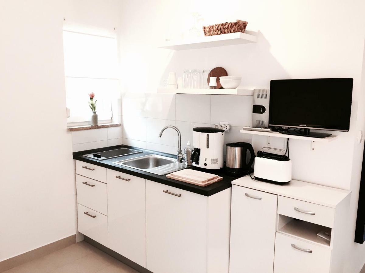 Apartmani Zivaljic โตรกีร์ ภายนอก รูปภาพ
